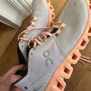 On cloud 7 women’s shoes